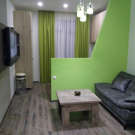 Studio Apartment In Batumi Bagian luar foto