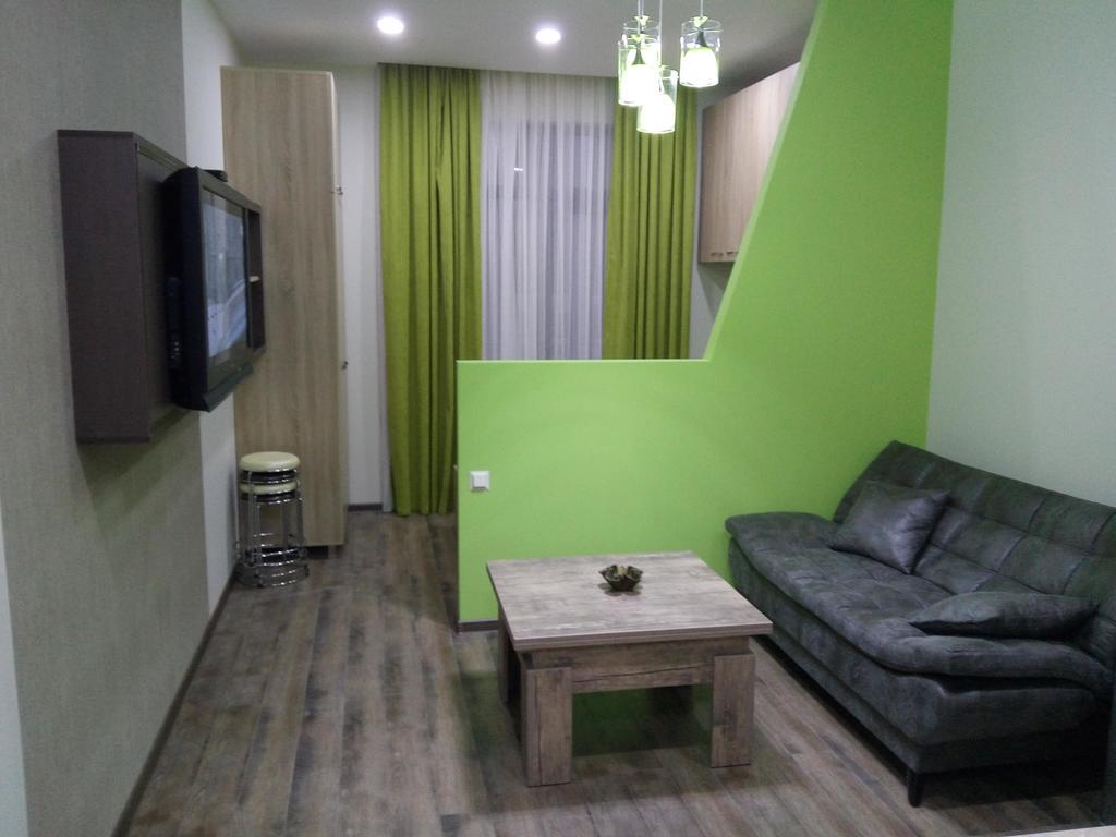 Studio Apartment In Batumi Bagian luar foto