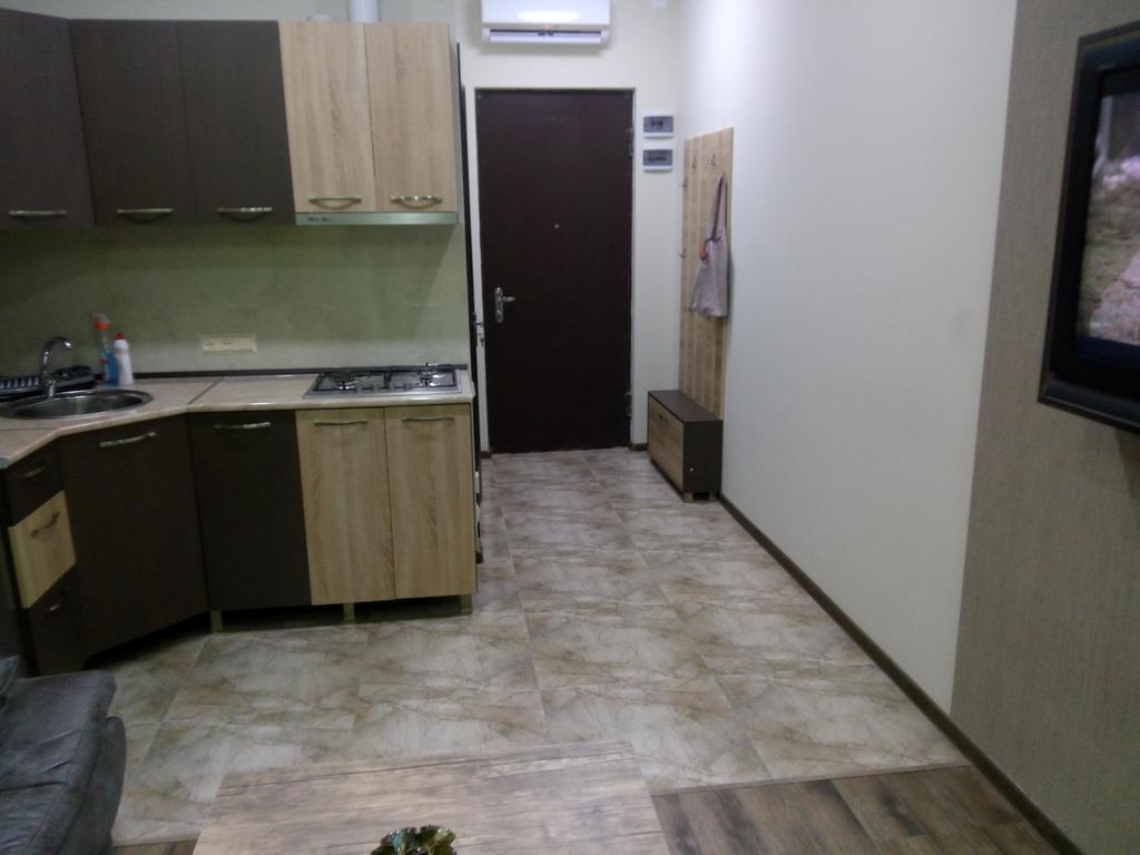 Studio Apartment In Batumi Bagian luar foto